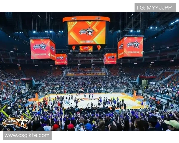 篮球与足球巨星跨界互动：两大运动领域的精彩碰撞与默契合作